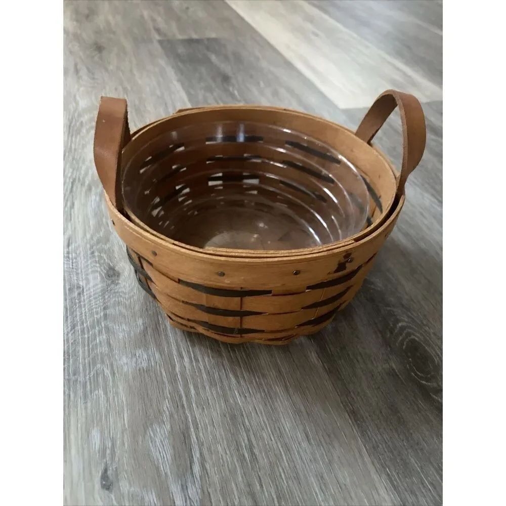 Longaberger 2000 Casserole Round Basket All-American Collection Leather Handles